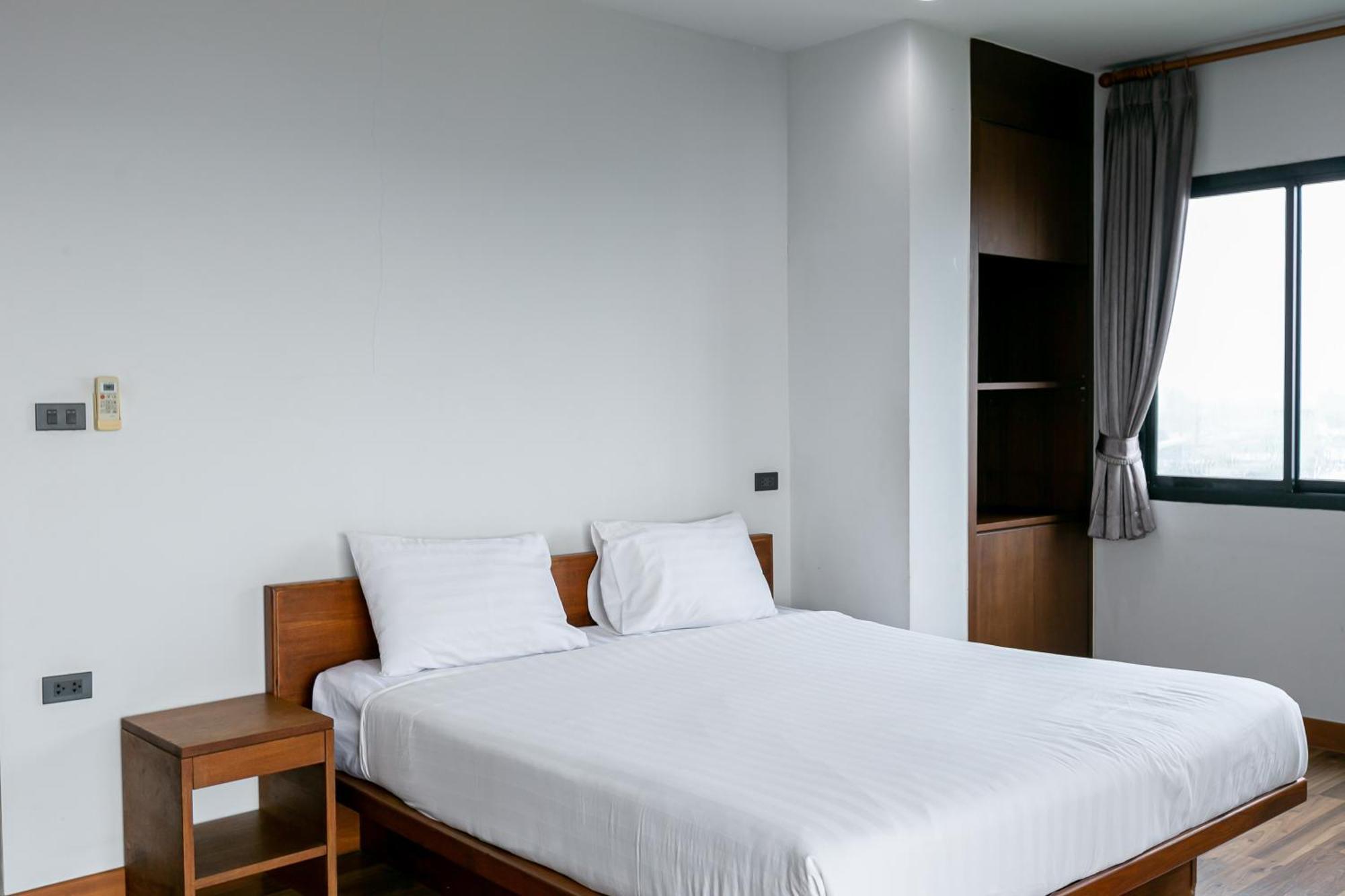 Farthai Residence Phan Thong Luaran gambar