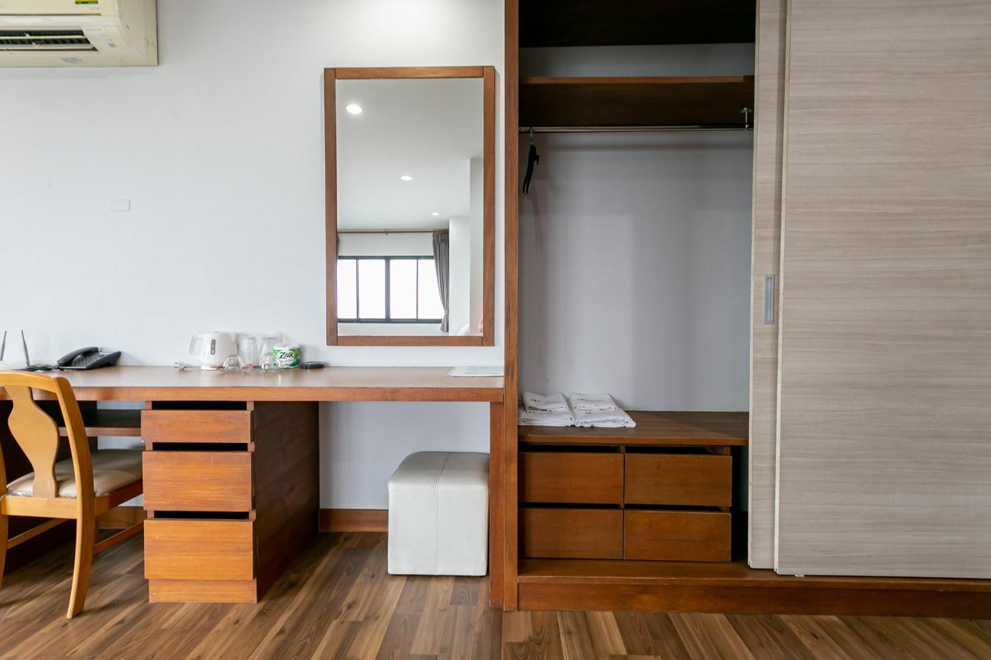 Farthai Residence Phan Thong Luaran gambar