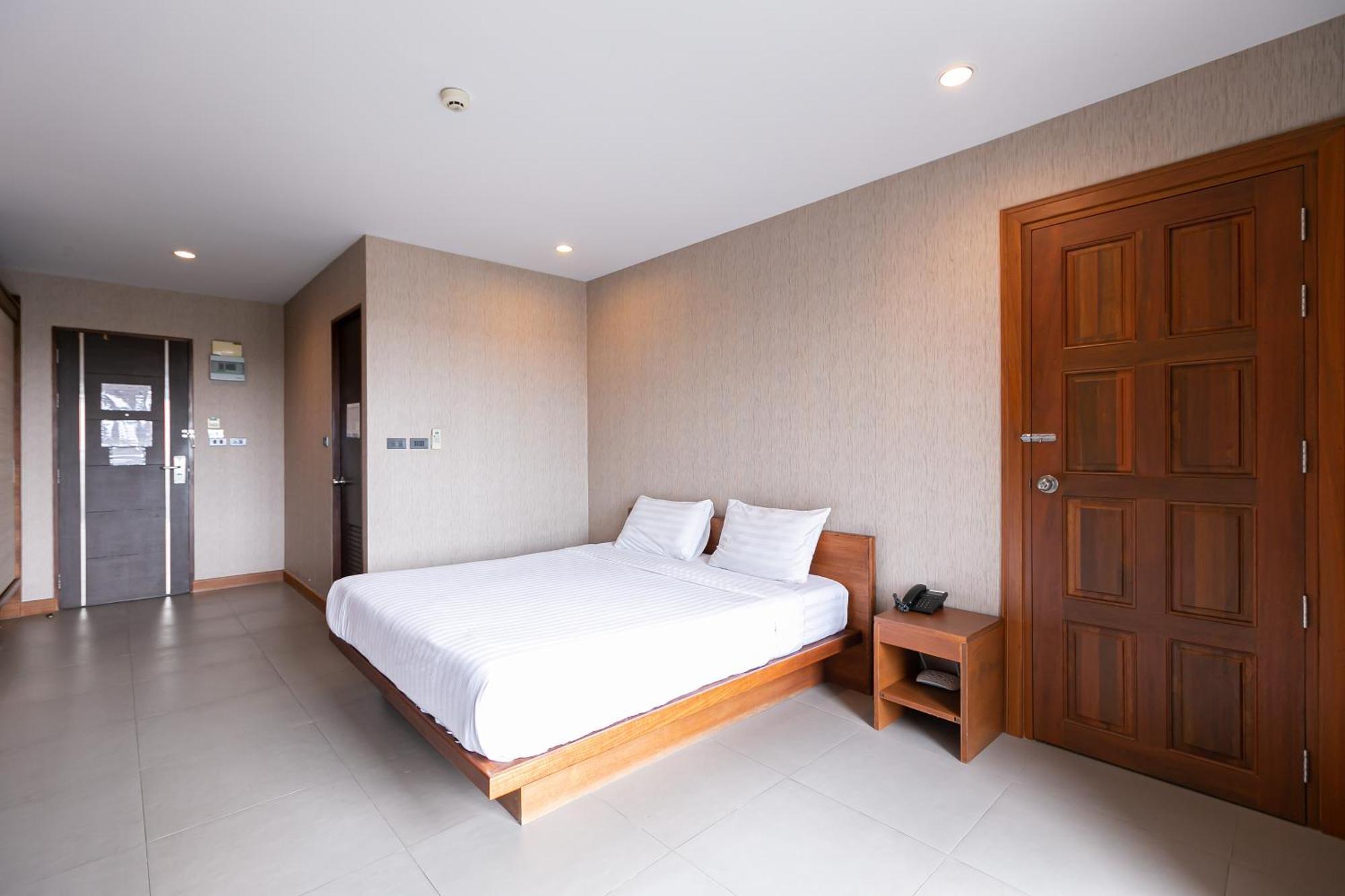 Farthai Residence Phan Thong Luaran gambar