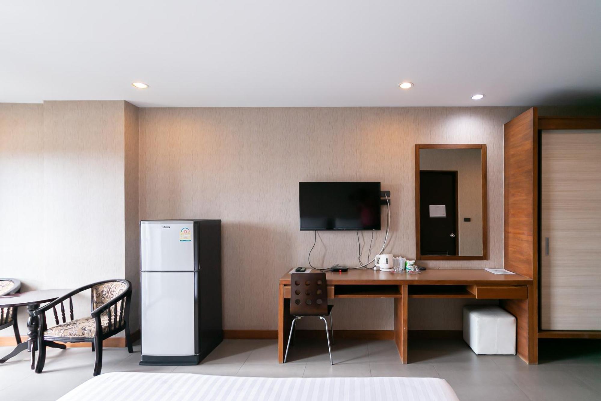 Farthai Residence Phan Thong Luaran gambar
