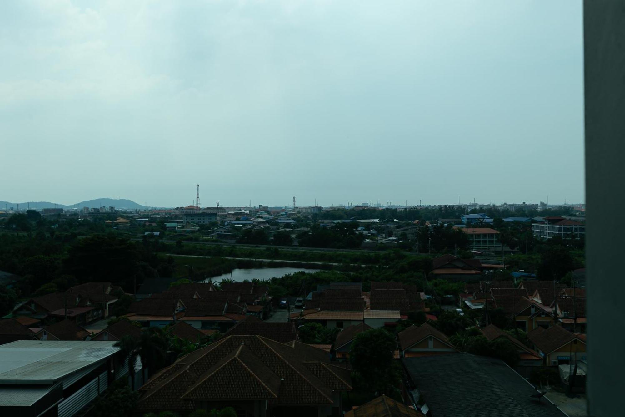 Farthai Residence Phan Thong Luaran gambar