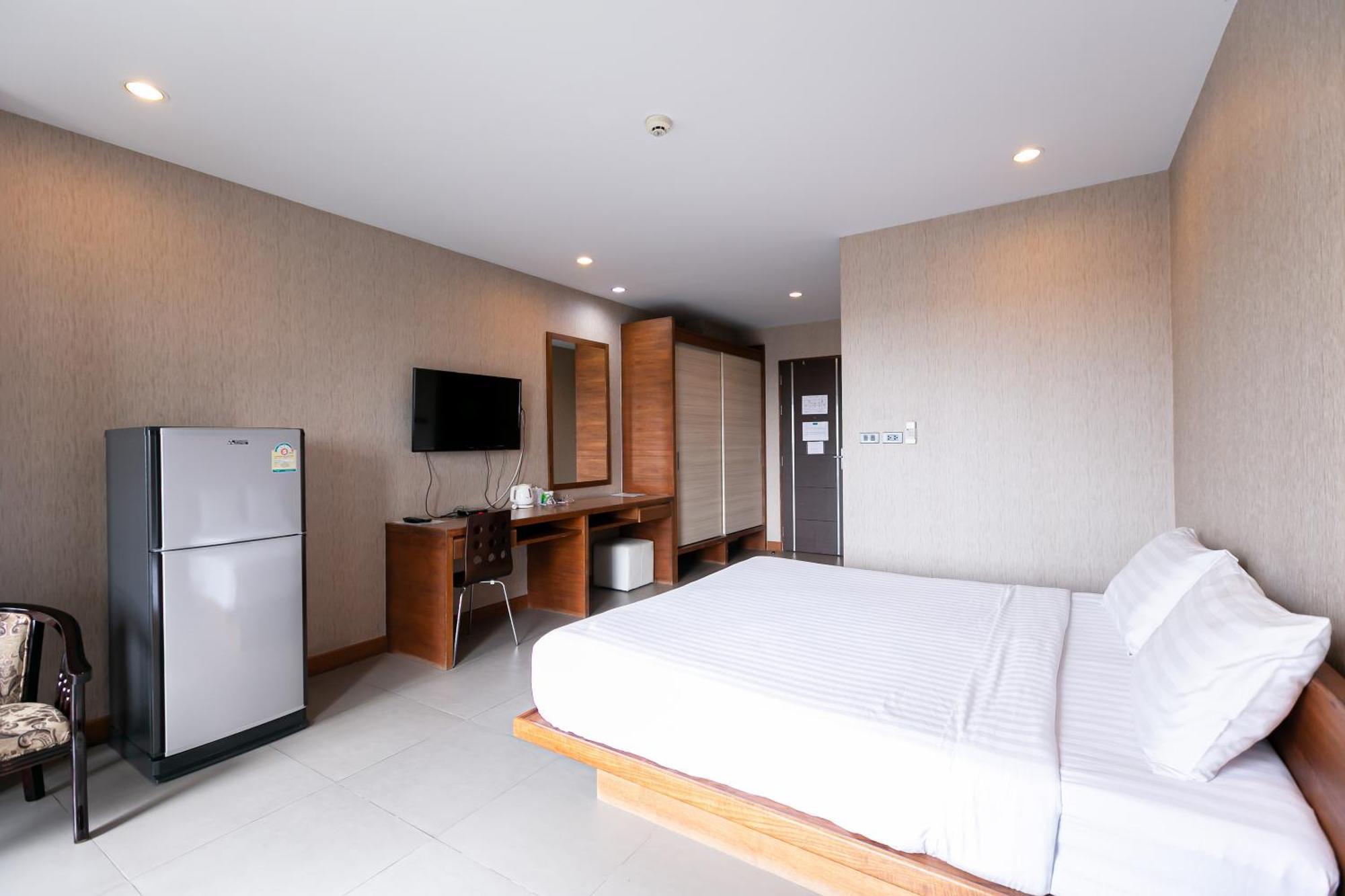 Farthai Residence Phan Thong Luaran gambar