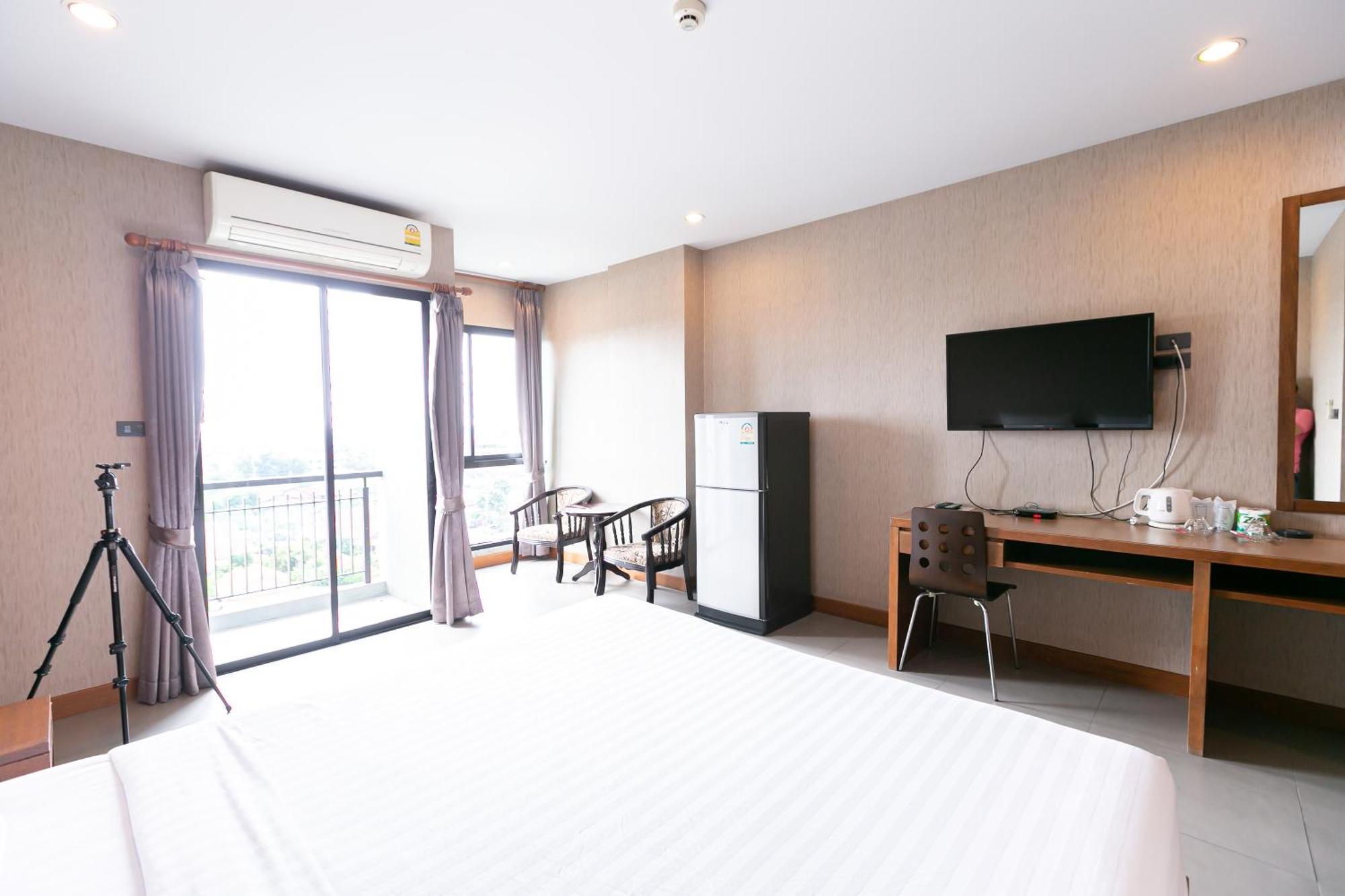 Farthai Residence Phan Thong Luaran gambar