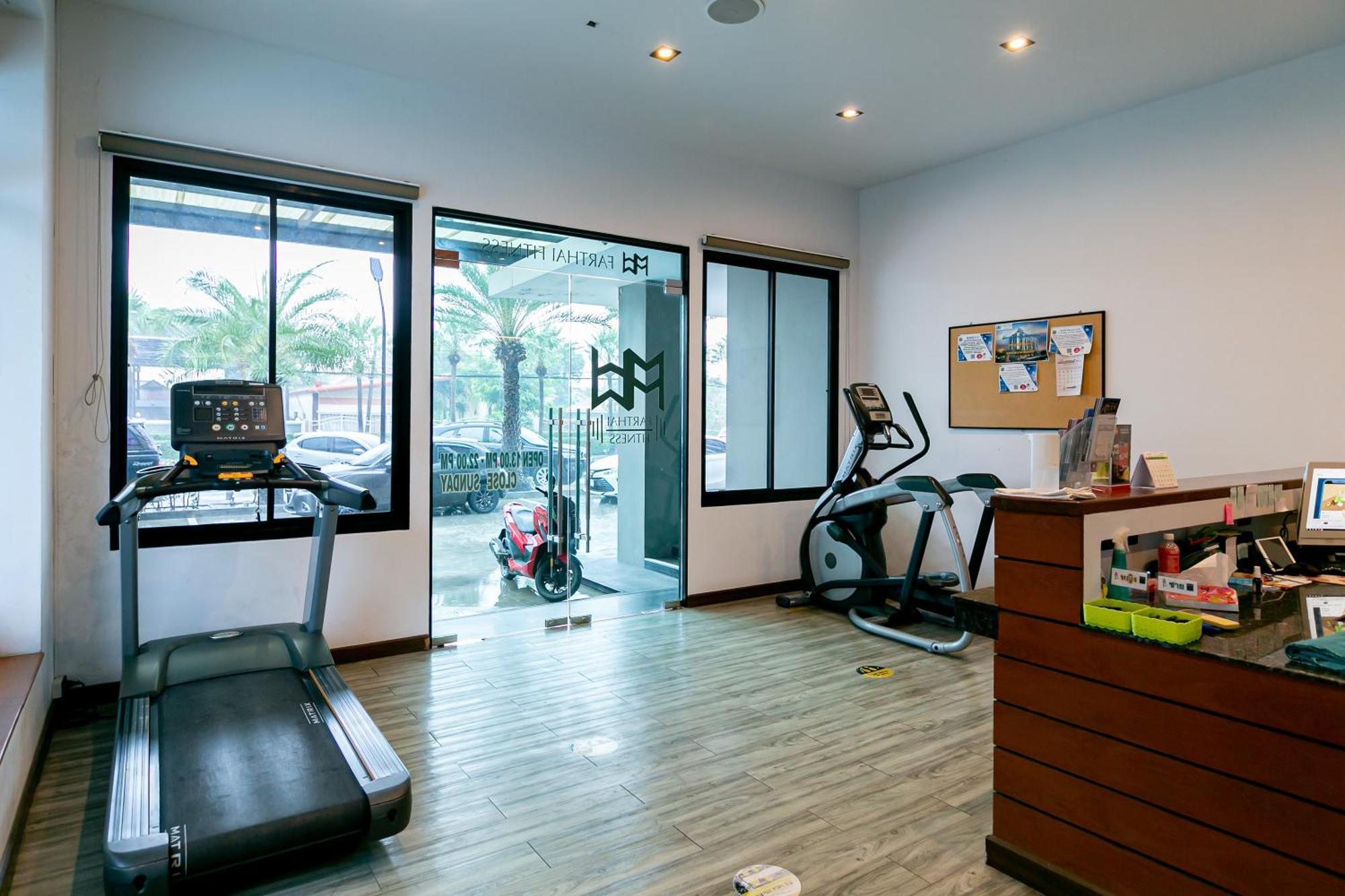 Farthai Residence Phan Thong Luaran gambar
