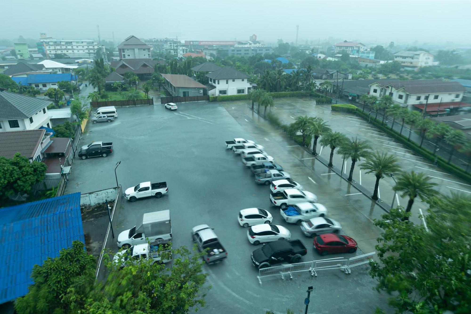 Farthai Residence Phan Thong Luaran gambar